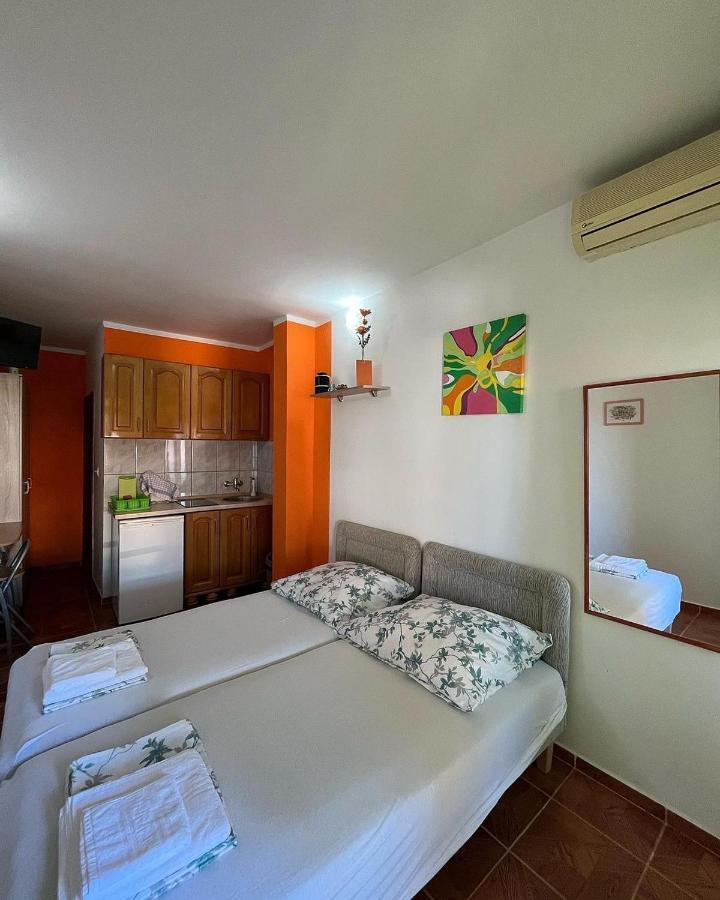 Apartments Montenegrina Ulcinj Exterior foto